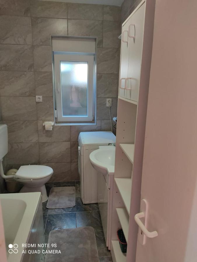 Apartmani Iva Sveti Juraj Bagian luar foto
